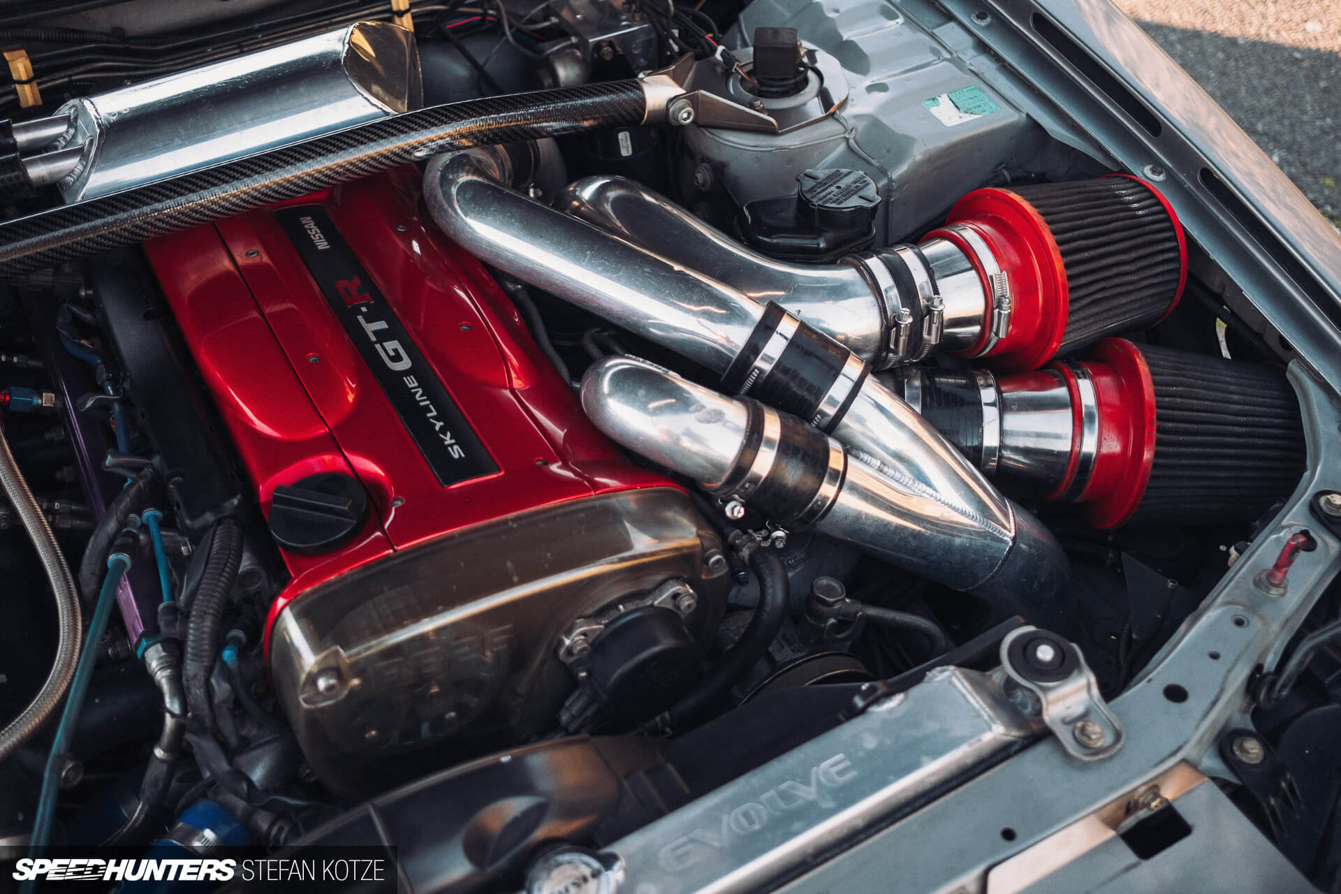 Engine of the Nissan Skyline R34 GT-R