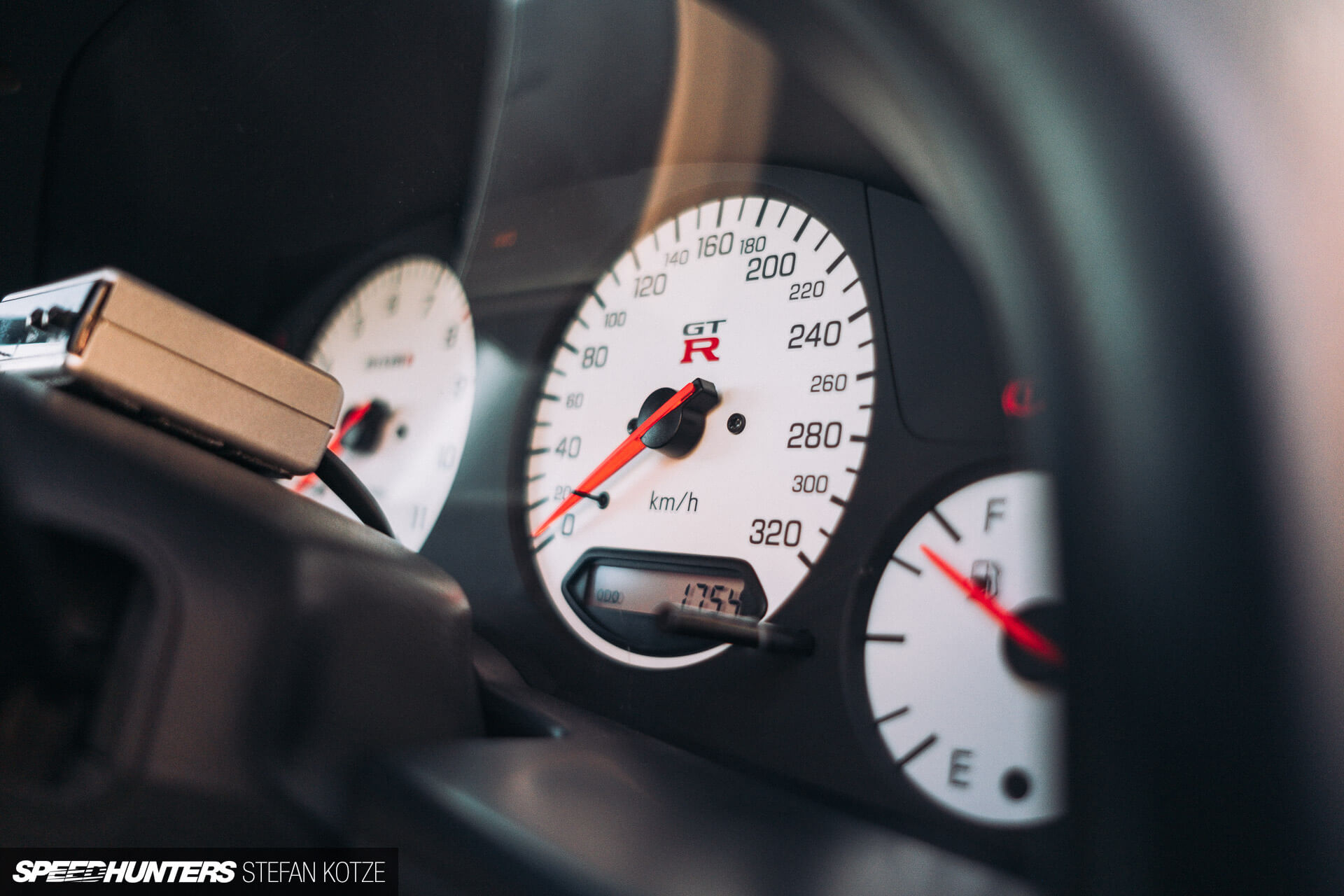 Tachometer of the Nissan Skyline R34 GT-R